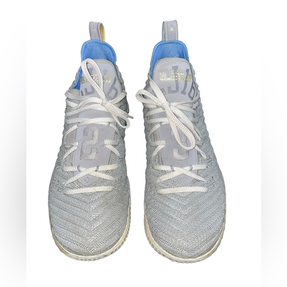 Nike LeBron 16 MPLS Lakers 2019 Size- 11 CK4765 001 - Picture 2 of 11
